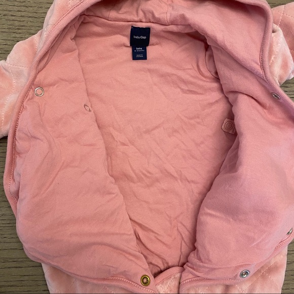 Gap pink quilt snowsuit 0-3 months - Picture 3 of 4
